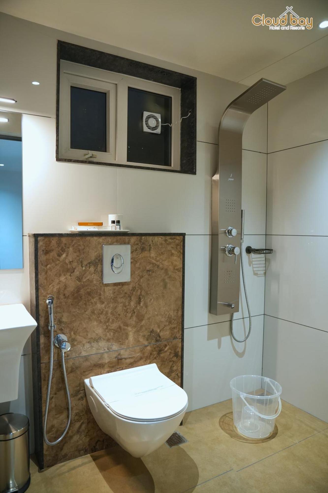 Hotel Cloud Bay Manjeri 外观 照片