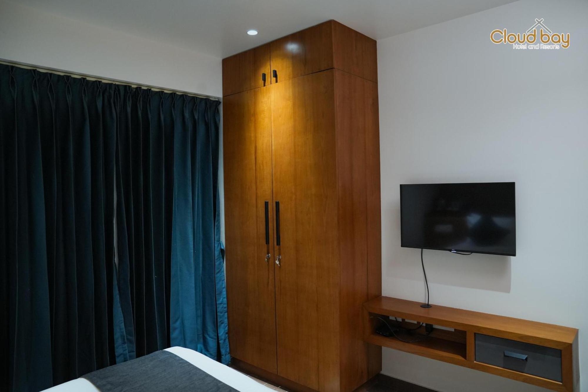 Hotel Cloud Bay Manjeri 外观 照片